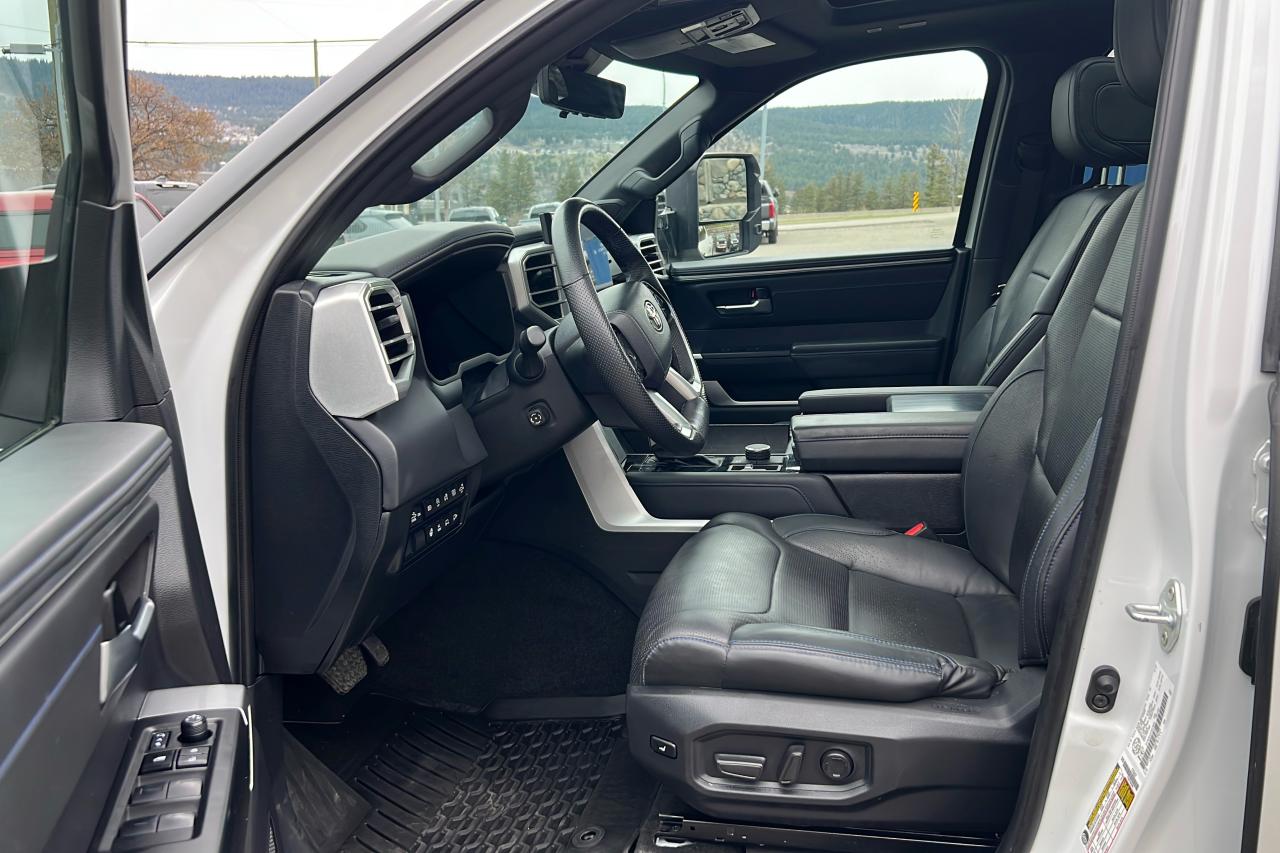 2023 Toyota Tundra CrewMax Platinum L PLAT Photo