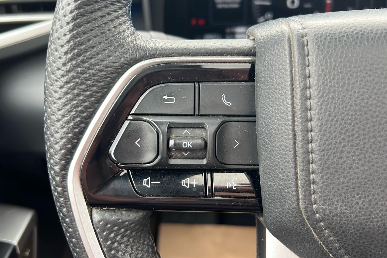 2023 Toyota Tundra CrewMax Platinum L PLAT Photo