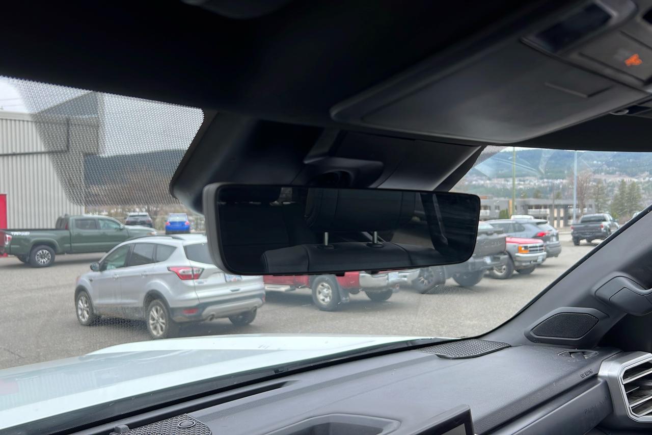 2023 Toyota Tundra CrewMax Platinum L PLAT Photo