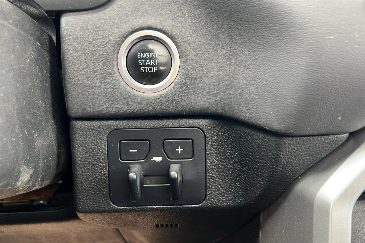 2023 Toyota Tundra CrewMax Platinum L PLAT Photo