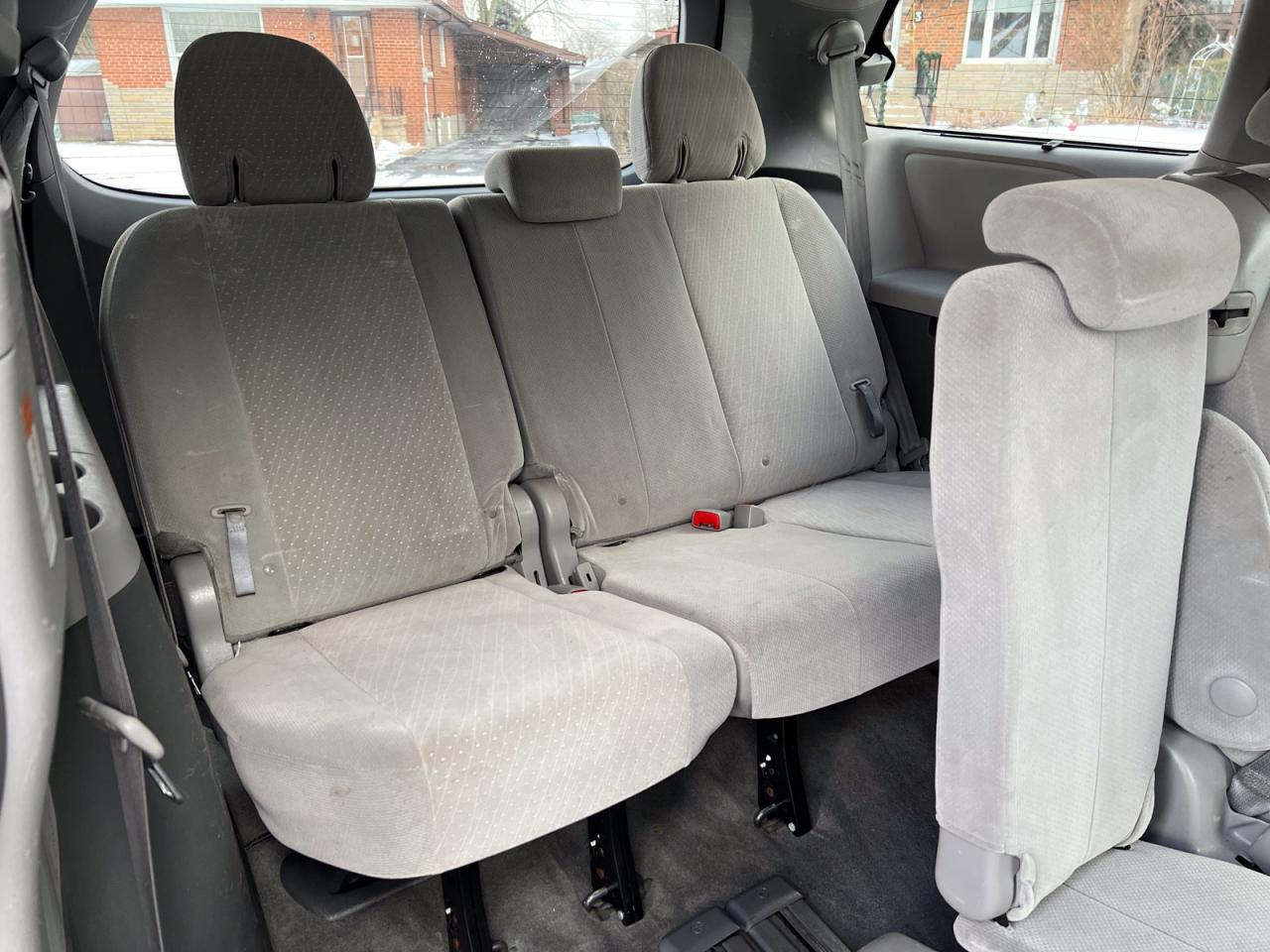 2018 Toyota Sienna LE Photo