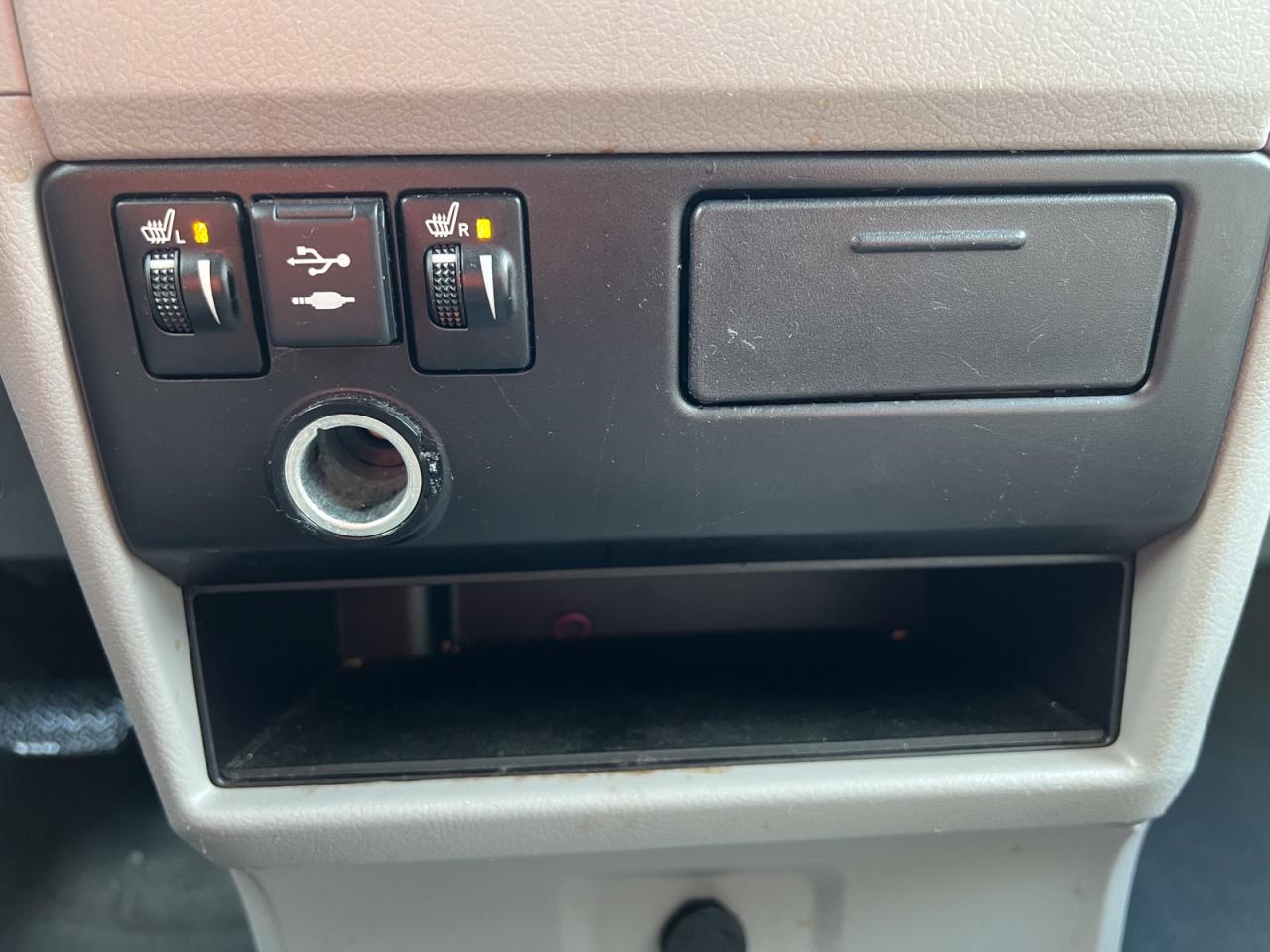 2018 Toyota Sienna LE Photo