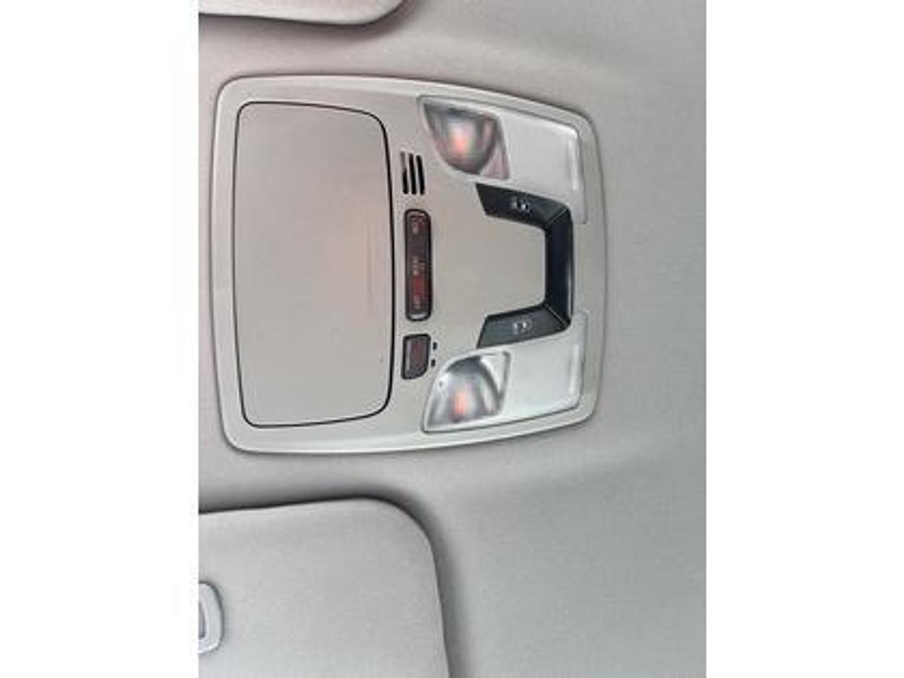 2018 Toyota Sienna LE 8-Passenger FWD Photo