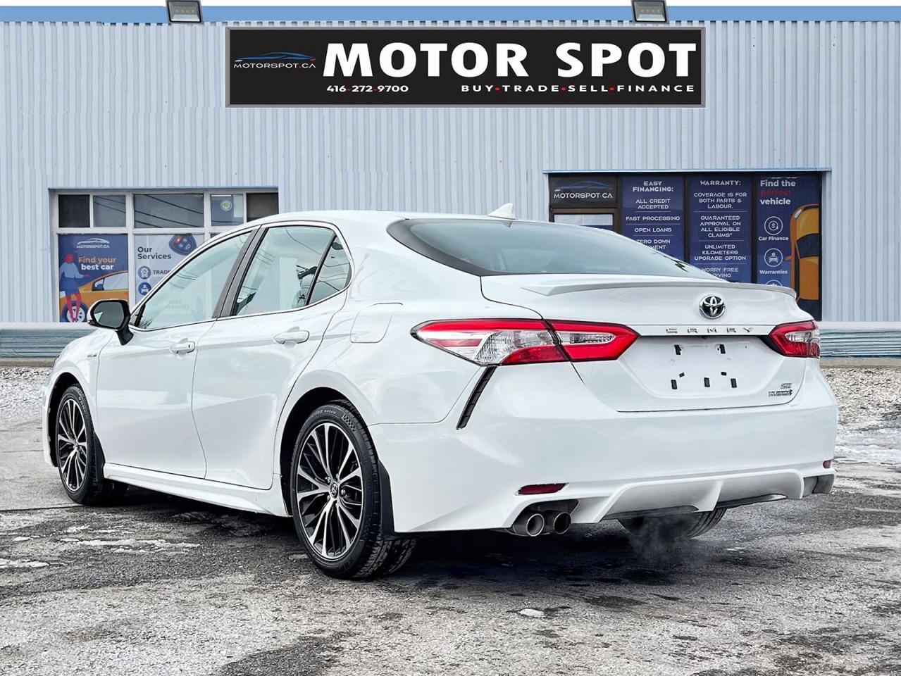 2020 Toyota Camry HYBRID SE HYBRID - Photo #4