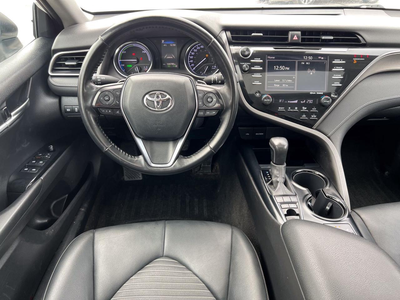 2020 Toyota Camry HYBRID SE HYBRID - Photo #30