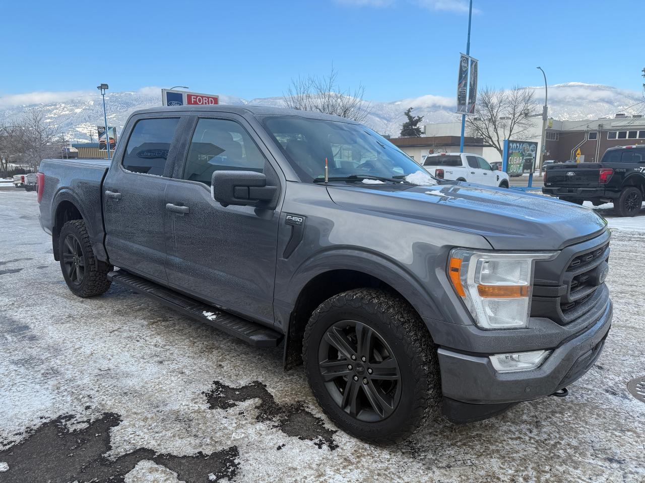 2021 Ford F-150 XLT Photo3