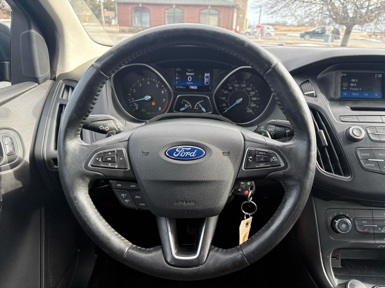 2017 Ford Focus SE - Photo #12