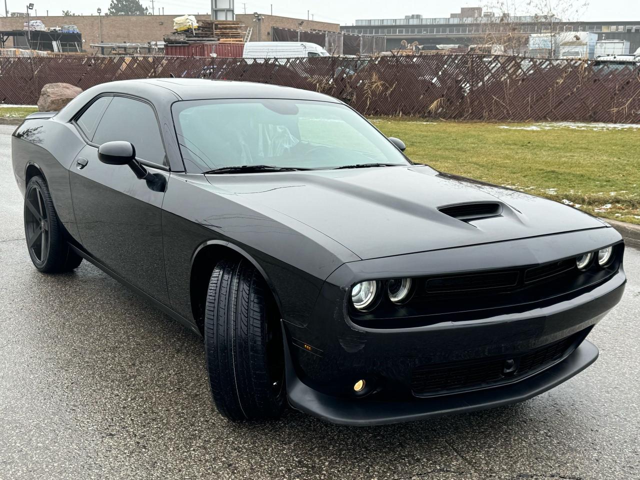 2022 Dodge Challenger GT Photo2