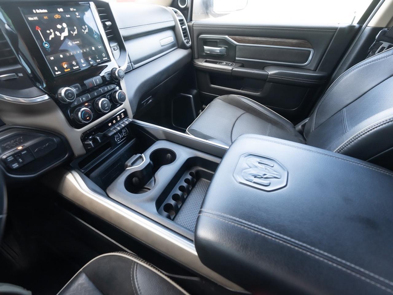 2020 RAM 2500 Laramie 4x4 Crew Cab 6'4" Box Photo15