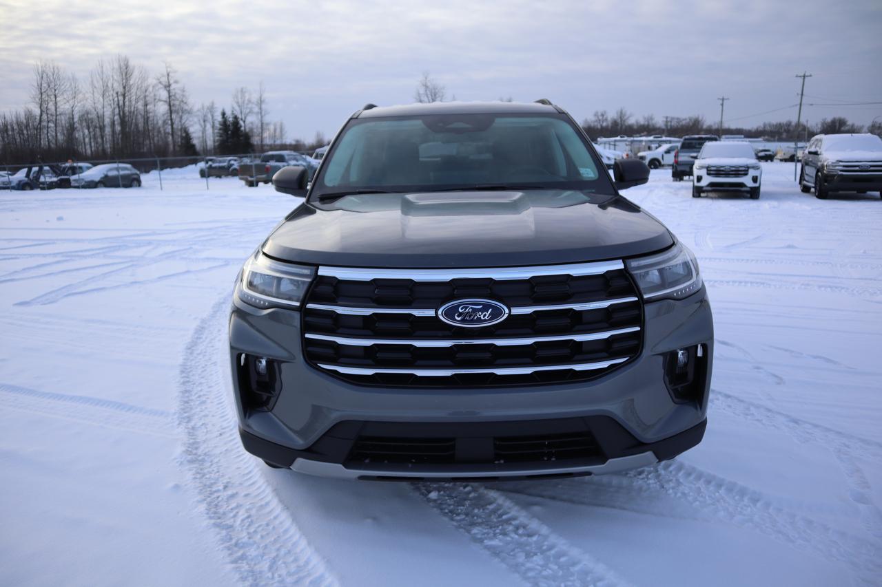 2025 Ford Explorer ACTIVE Photo