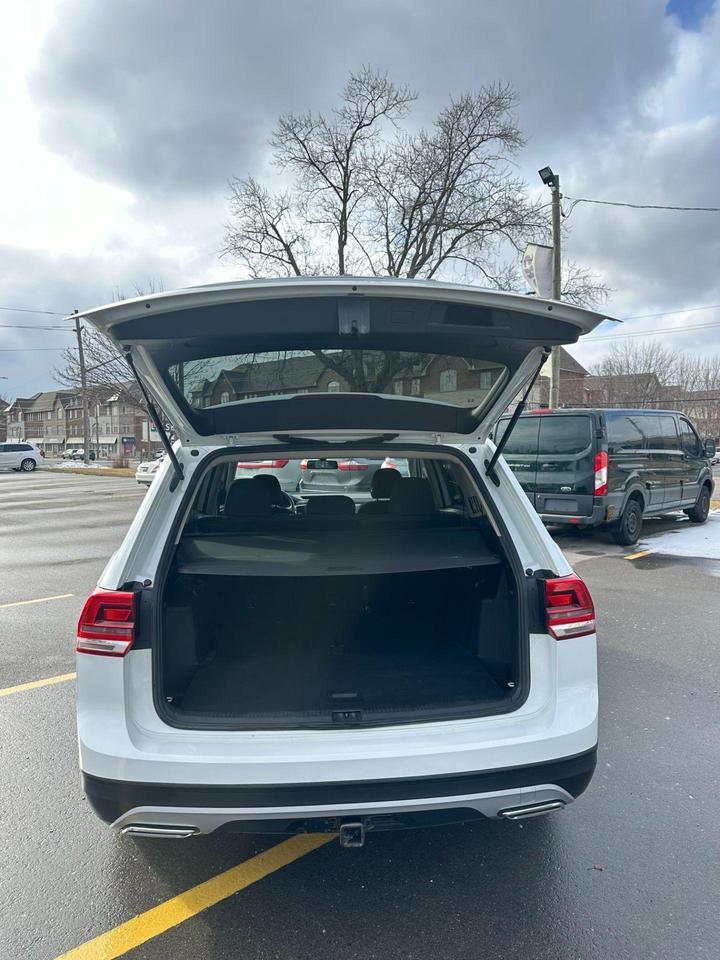 2018 Volkswagen Atlas 3.6L V6 LAUNCH EDITION Photo
