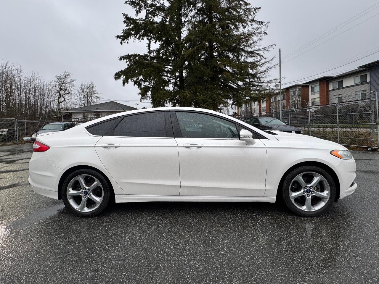 2013 Ford Fusion FINANCING AVAILABLE Photo4