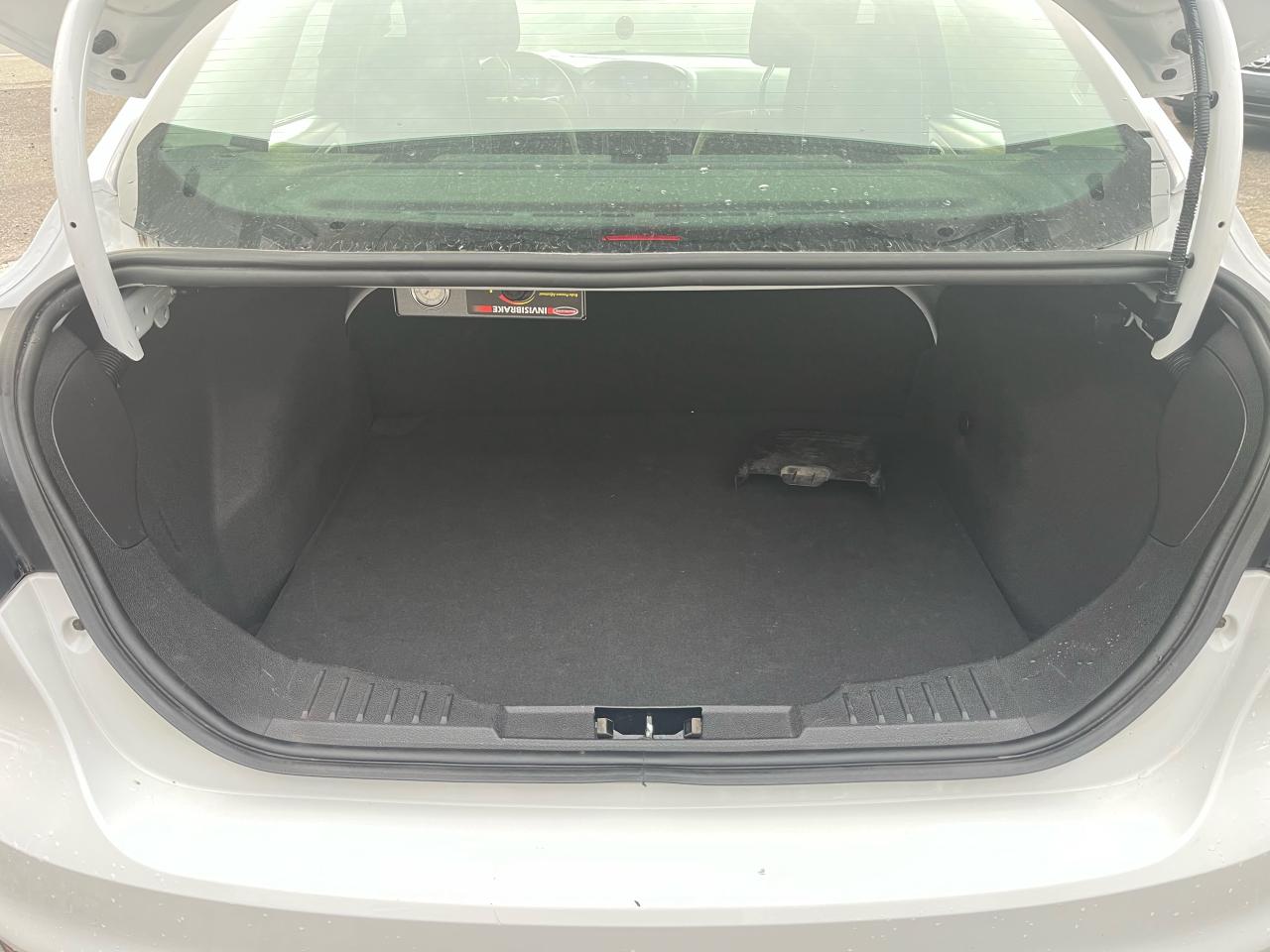2014 Ford Focus S - Photo #13