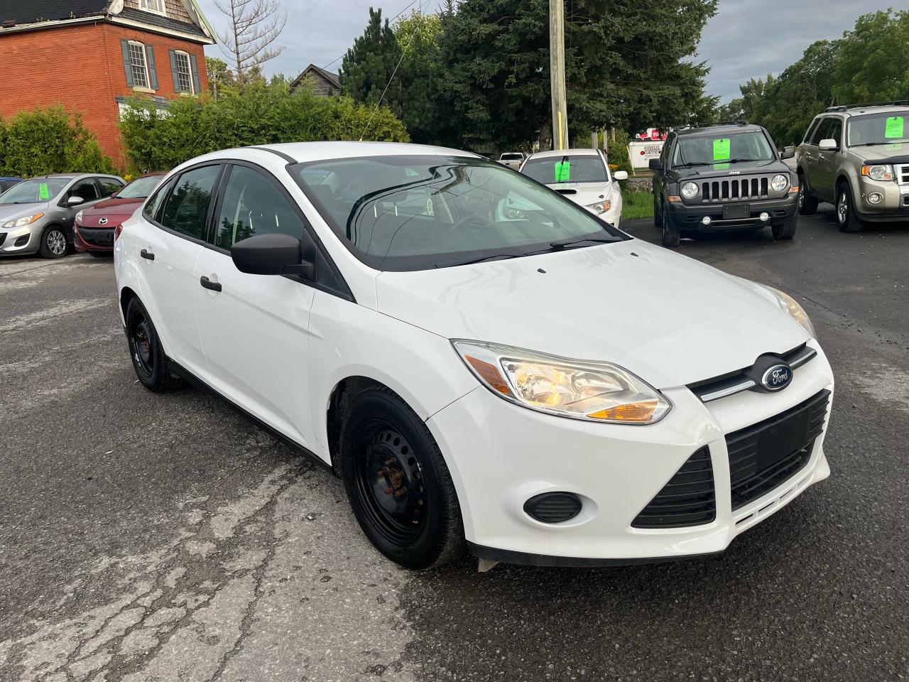 Used 2014 Ford Focus S for sale in Gloucester, ON