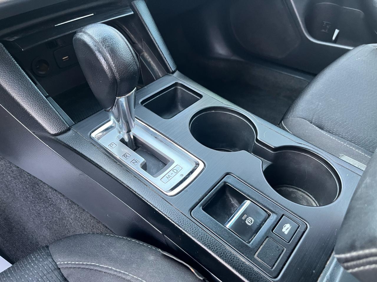 2015 Subaru Legacy 2.5i AWD - Photo #9