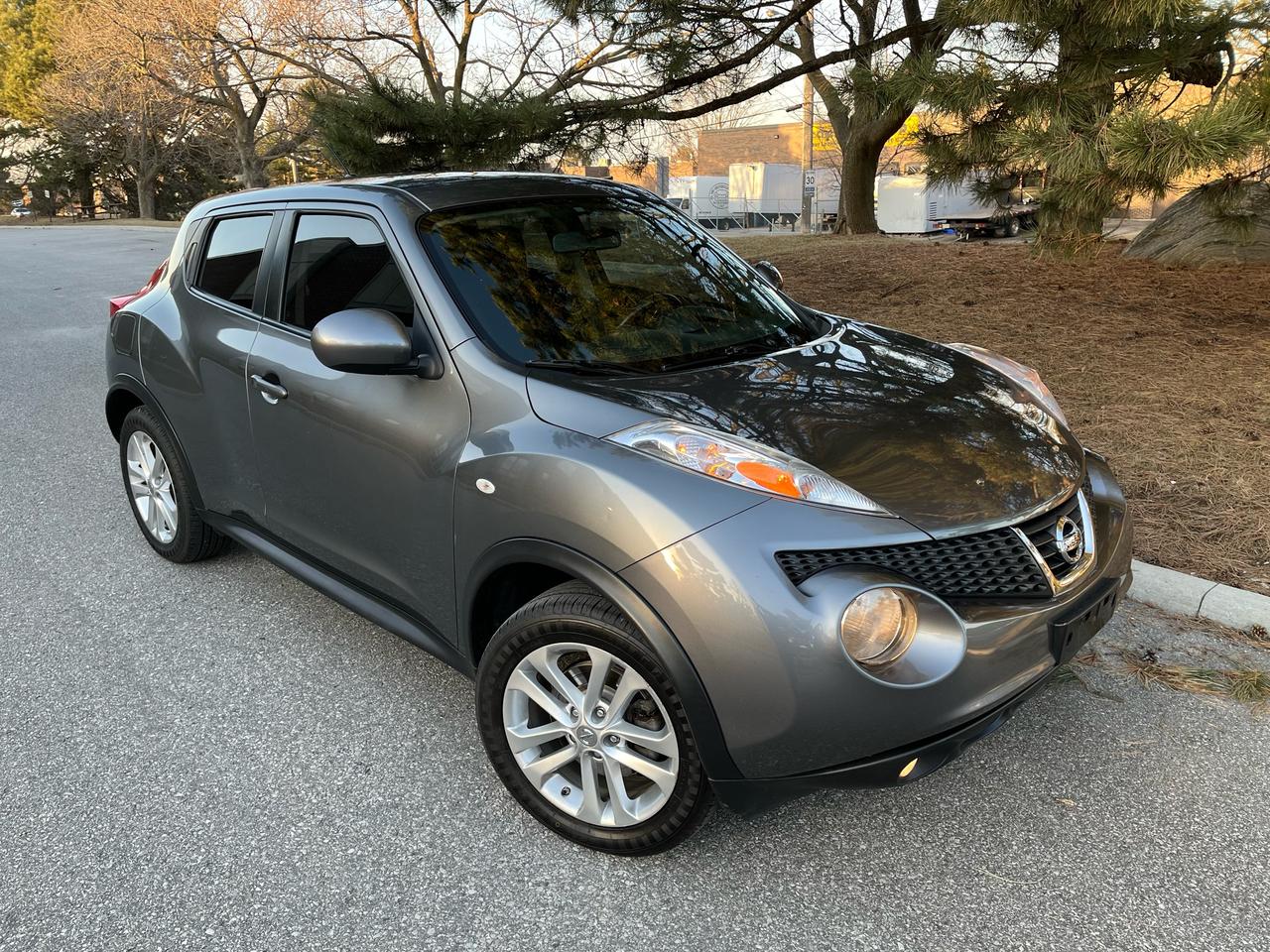 2013 Nissan Juke SV AWD 5dr. WAGON-ONLY 135,553KMS!! - Photo #1