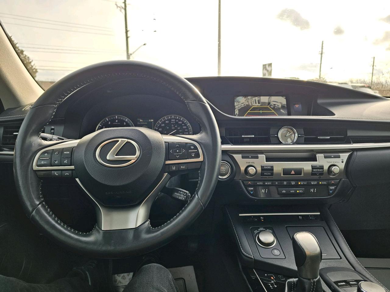 2017 Lexus ES 350 4dr Sdn - Photo #17