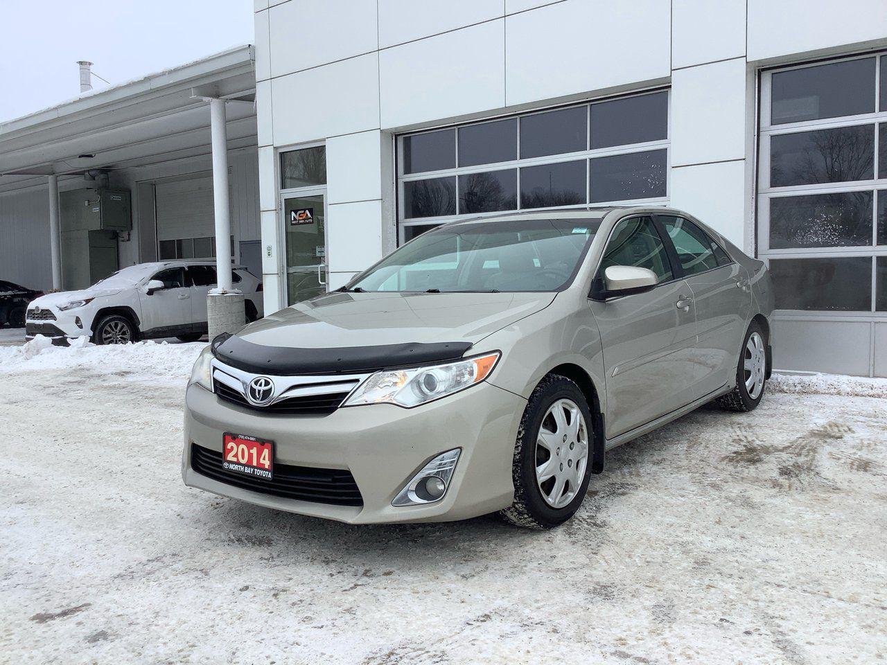 Used 2014 Toyota Camry XLE for sale in North Bay, ON