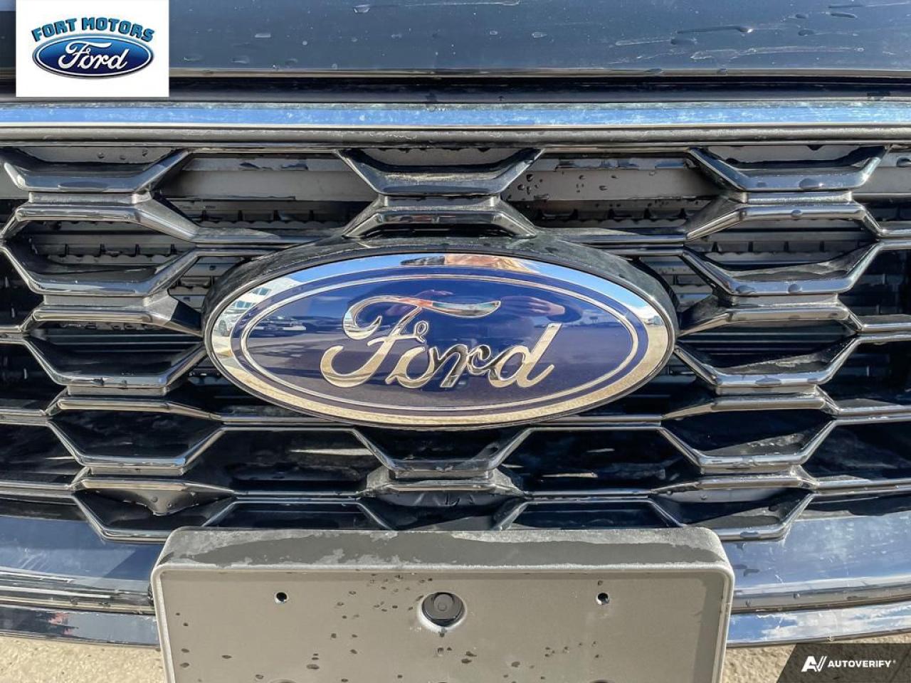 2025 Ford Escape ST-Line Photo5