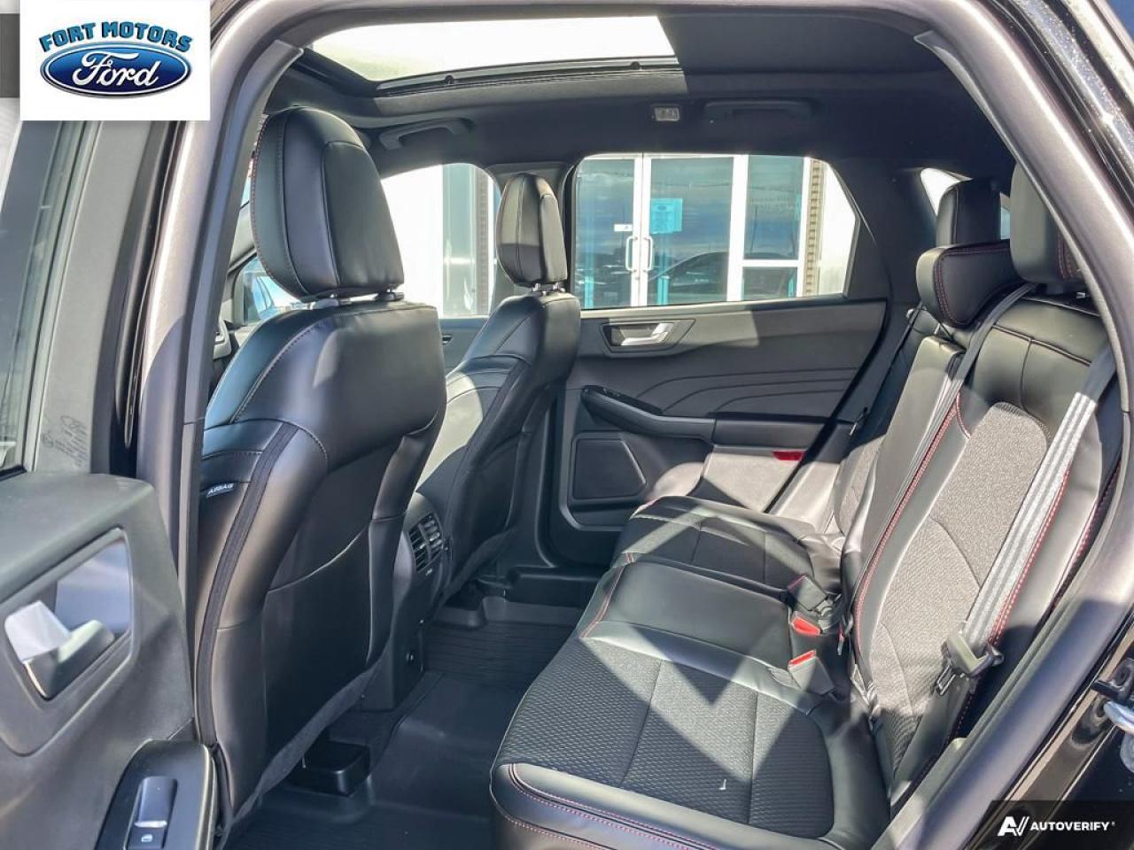 2025 Ford Escape ST-Line Photo5