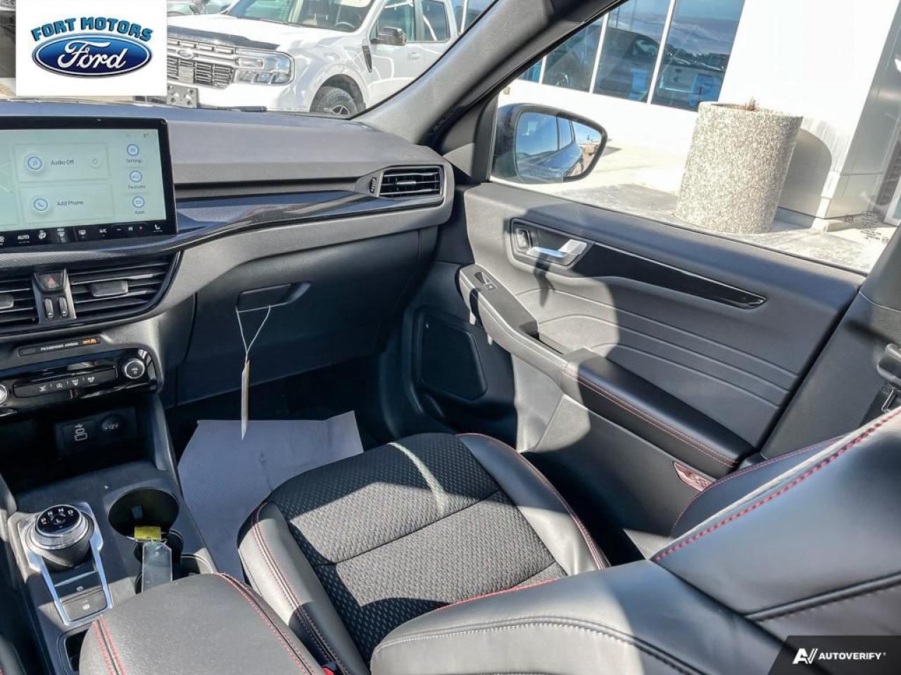 2025 Ford Escape ST-Line Photo5