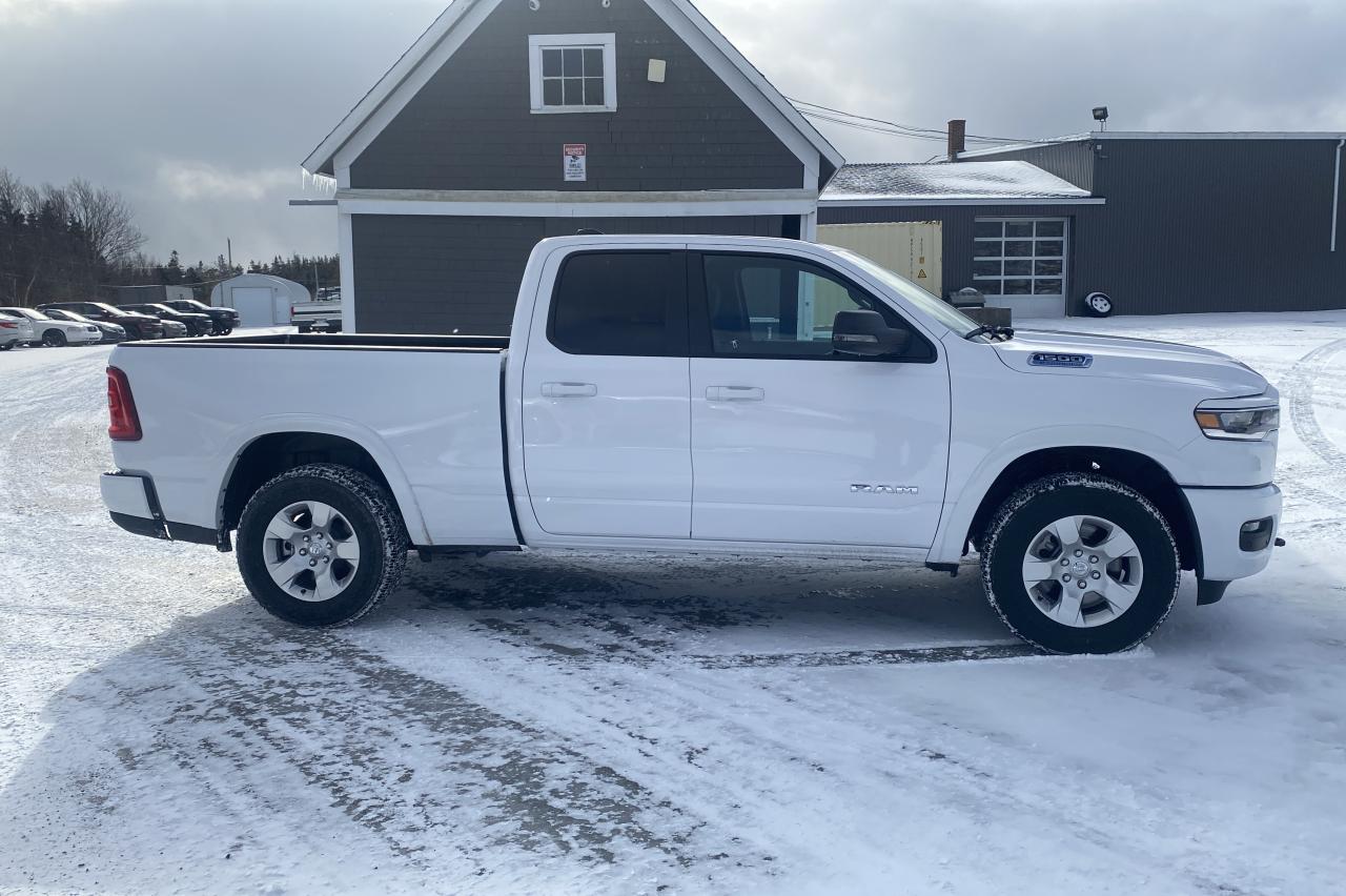 2025 RAM 1500 BIG HORN 4X4 QUAD CAB 6'4" BOX Photo28