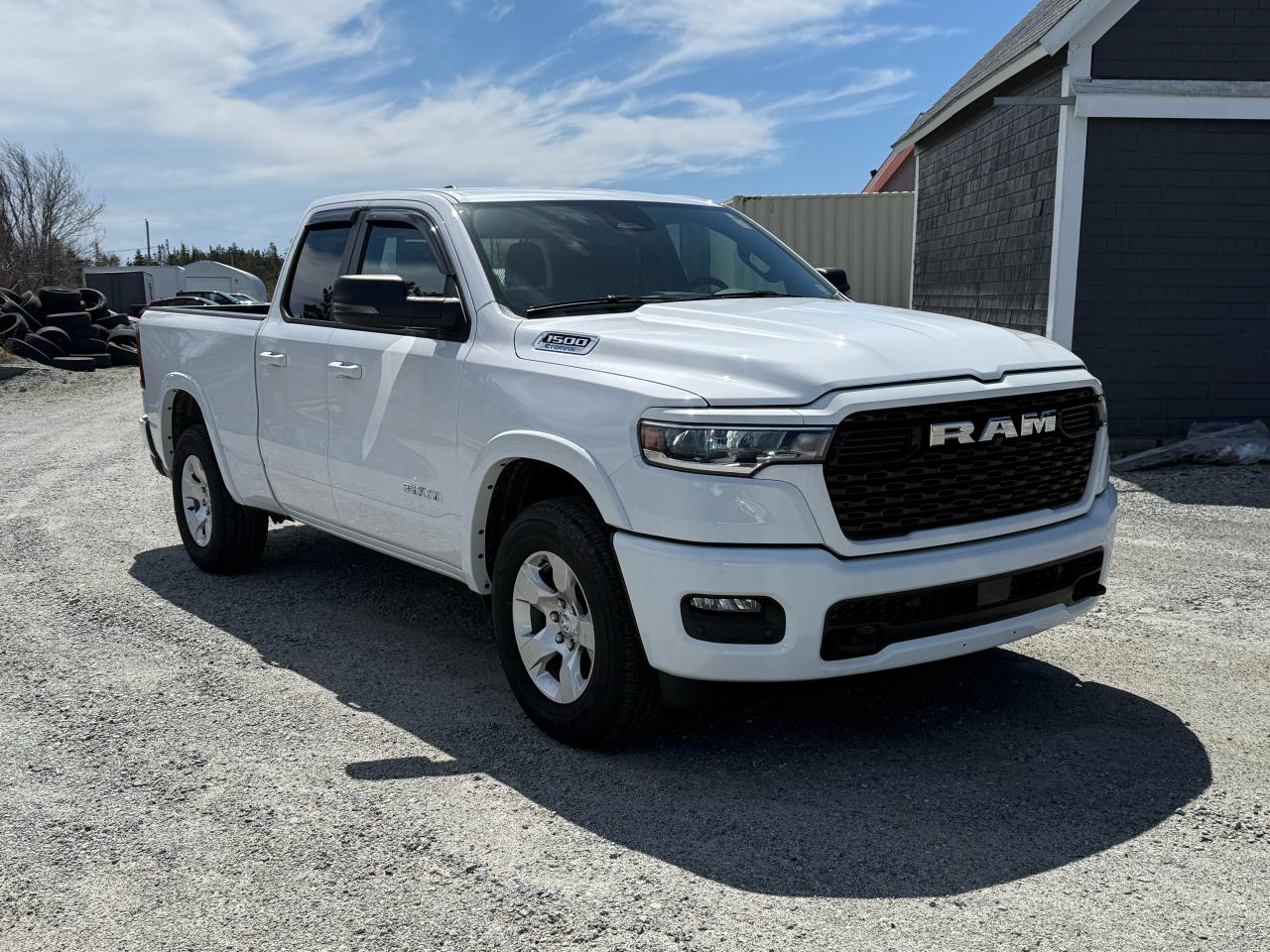 2025 RAM 1500 BIG HORN 4X4 QUAD CAB 6'4" BOX Photo3