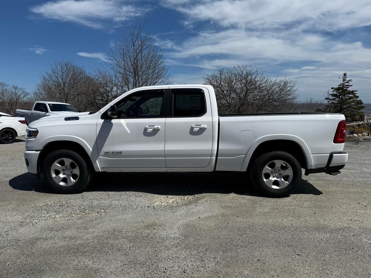 2025 RAM 1500 BIG HORN 4X4 QUAD CAB 6'4" BOX Photo32