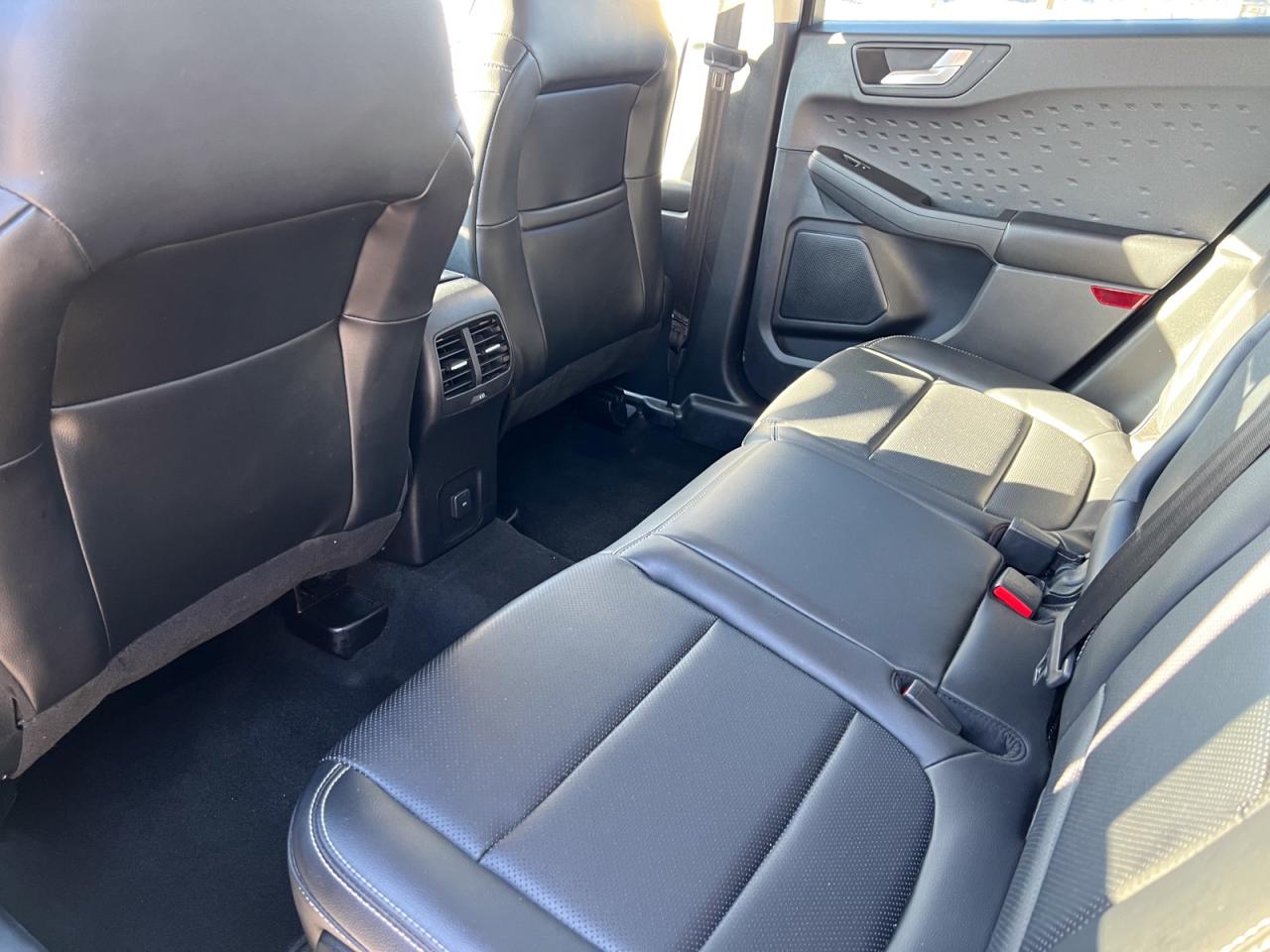 2020 Ford Escape SEL AWD - Photo #13