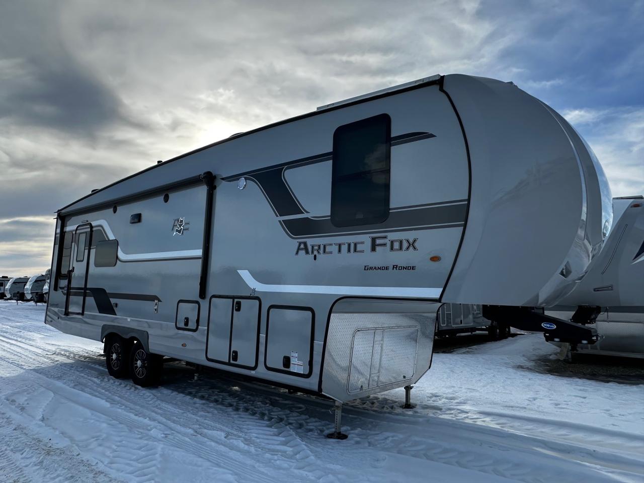 2025 Arctic Fox Grande Ronde 29-5T 