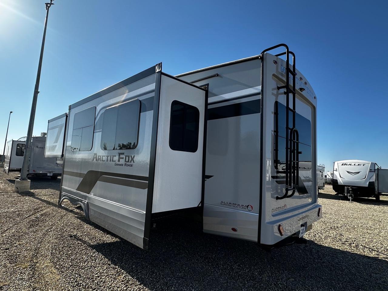 2025 Arctic Fox Grande Ronde 29-5T 