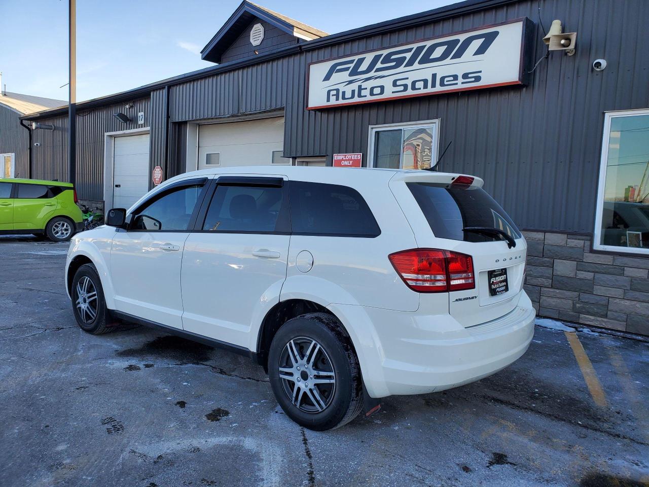 2017 Dodge Journey FWD 4dr Canada Value Pkg - Photo #3