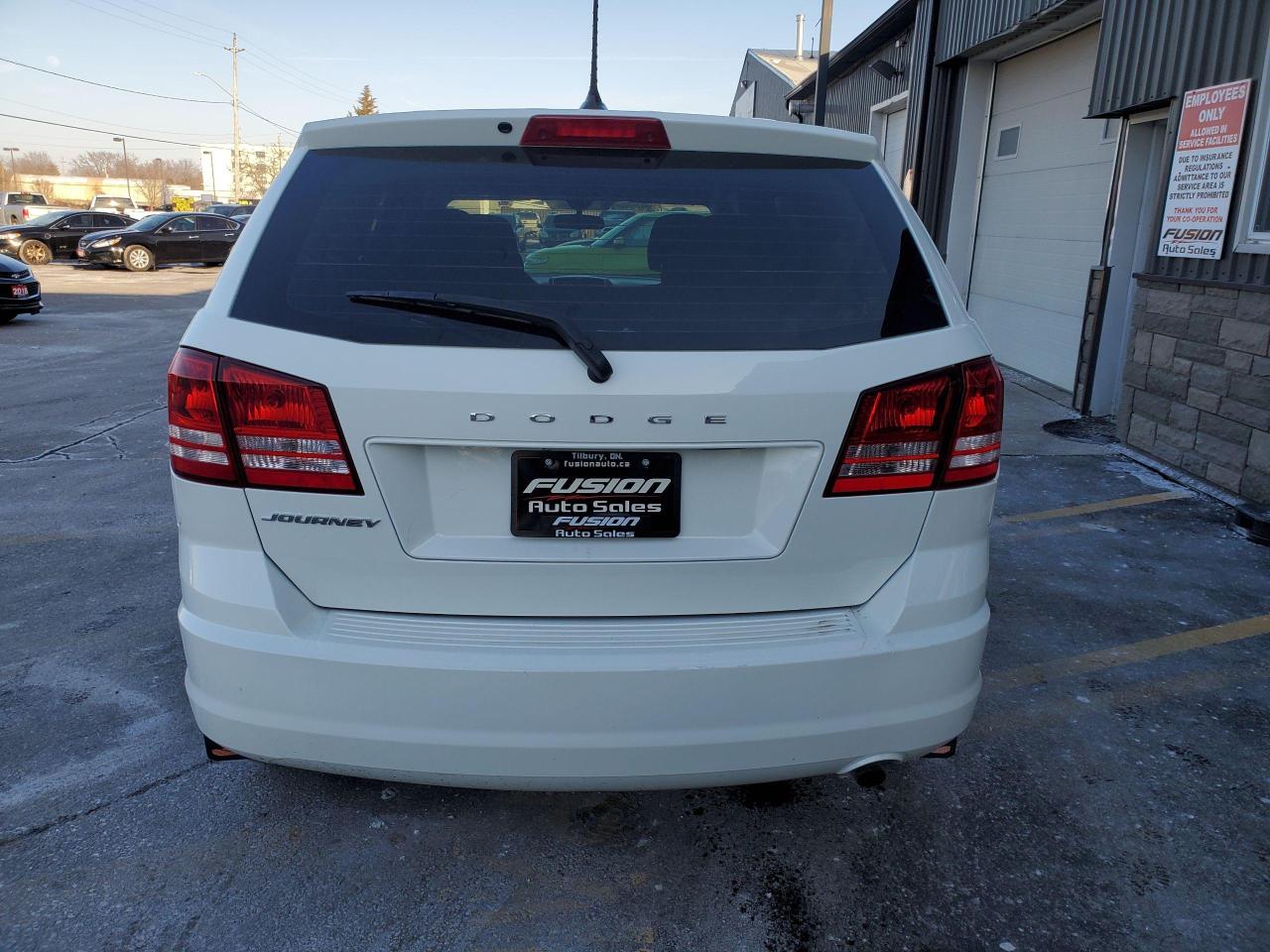 2017 Dodge Journey FWD 4dr Canada Value Pkg - Photo #4