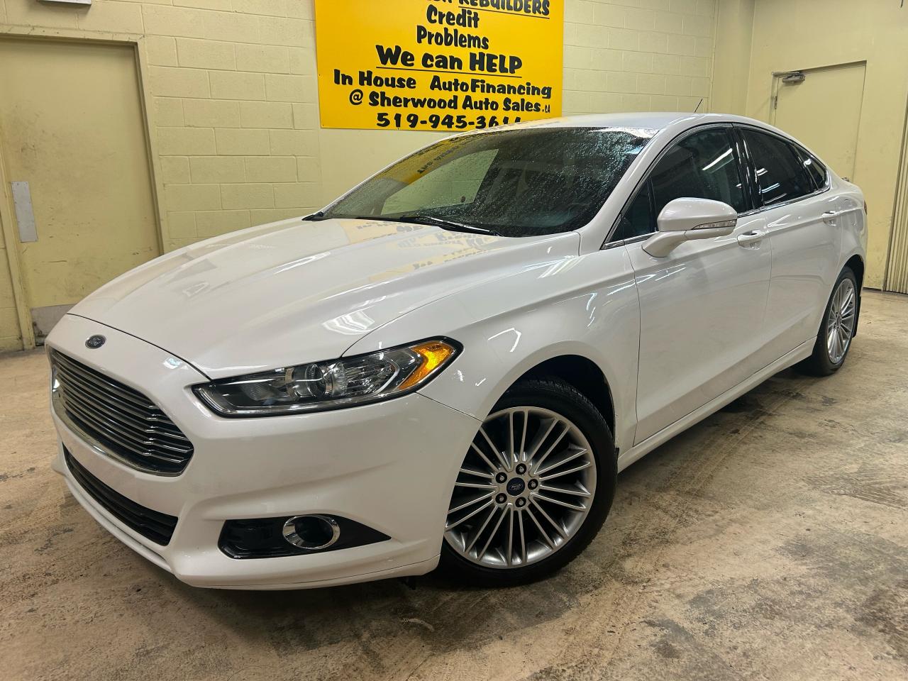 2015 Ford Fusion SE - Photo #2