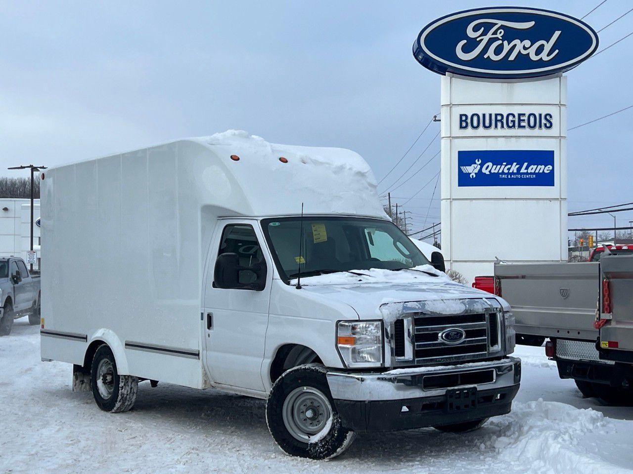 New 2025 Ford E-Series Cutaway E-350 SRW 138