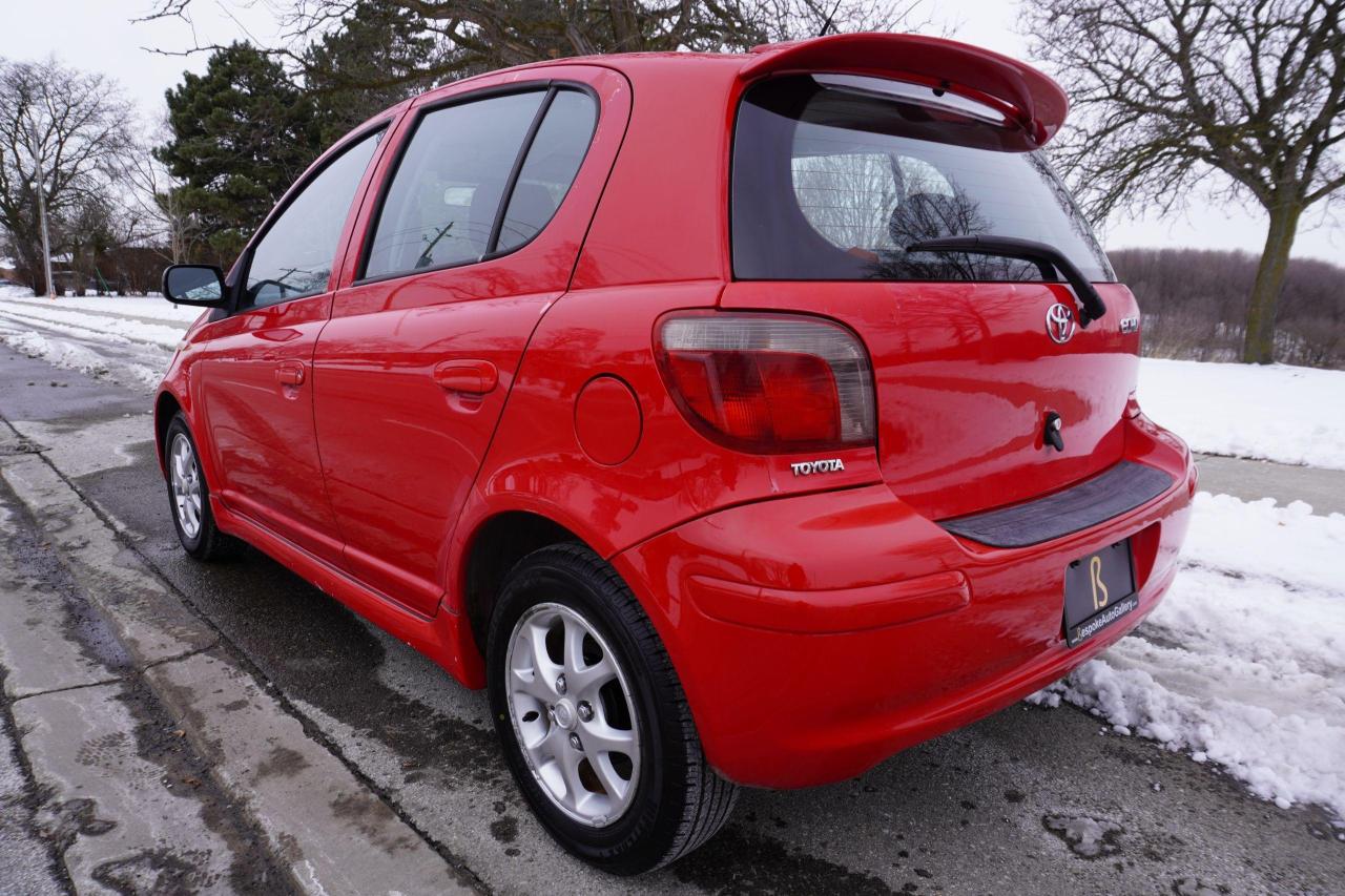 2005 Toyota Echo RS / 1 OWNER / NO ACCIDENTS / MANUAL / HATCH FUN!! Photo2