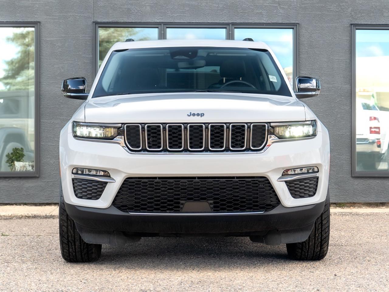 2022 Jeep Grand Cherokee LIMITED 4X4 Photo2