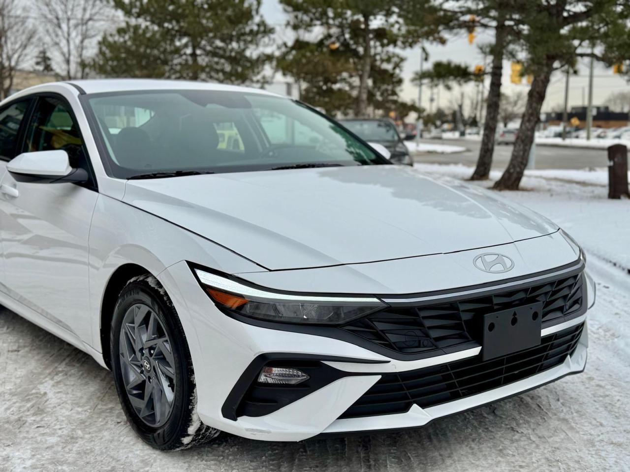 2024 Hyundai Elantra Preferred Photo4