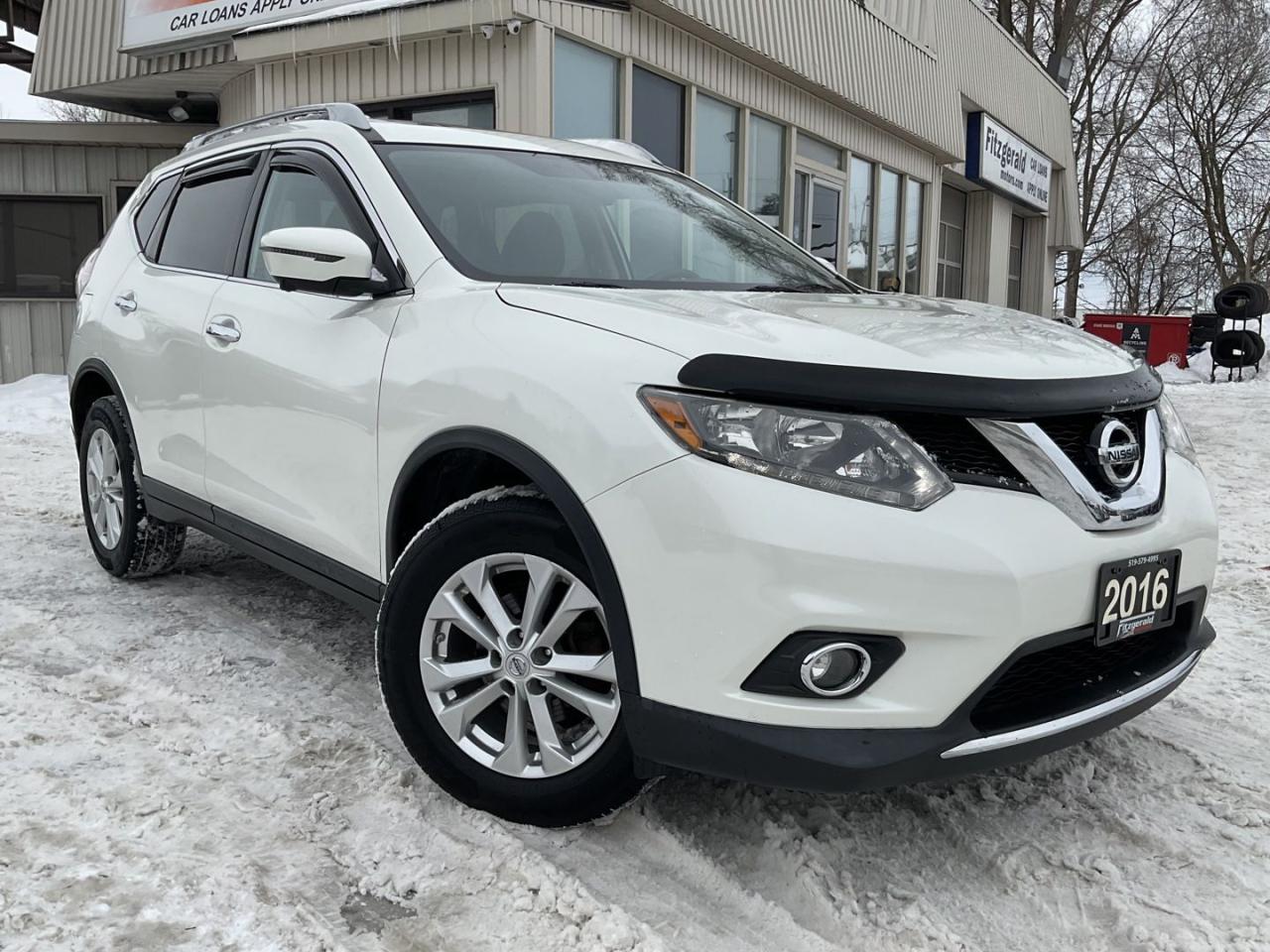 Used 2016 Nissan Rogue SV TECH AWD - NAV! 360 CAM! BSM! PANO ROOF! for sale in Kitchener, ON