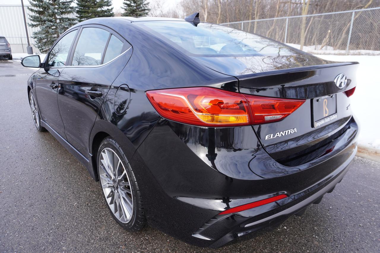 2018 Hyundai Elantra SPORT / MANUAL / NO ACCIDENTS / SUPER FUN DRIVER!! Photo2