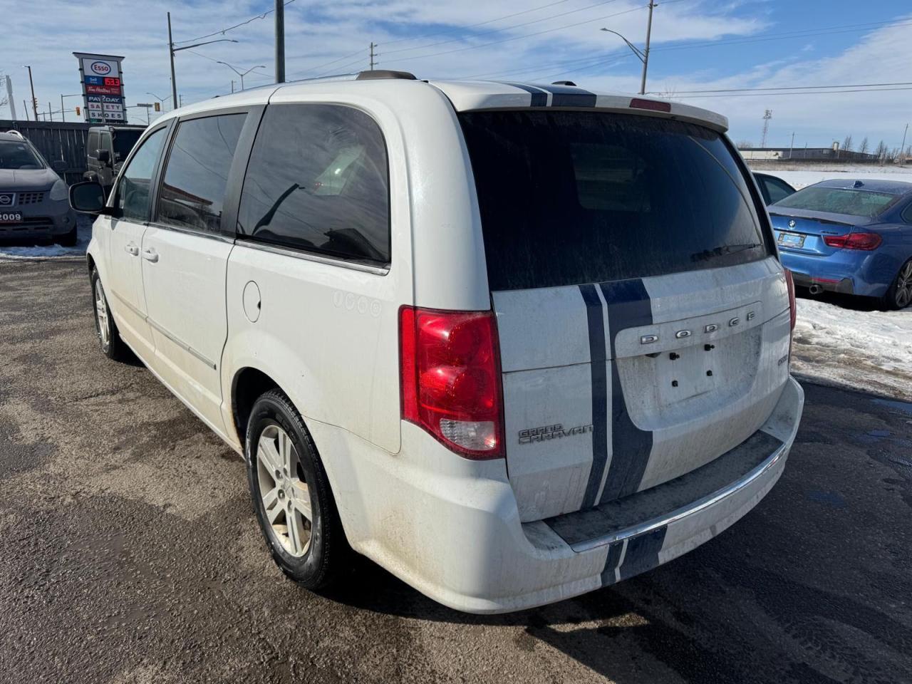 2014 Dodge Grand Caravan Crew, ENGINE PROBLEM, LOADED, CREW, AS IS - Photo #3