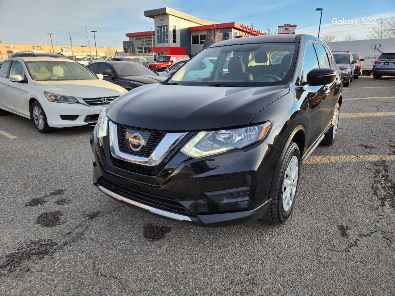 Used 2017 Nissan Rogue AWD 4dr SV for sale in Calgary, AB