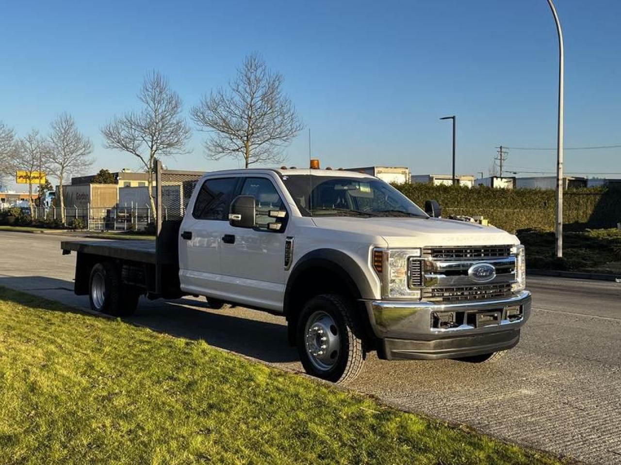 Used 2019 Ford F-550 Crew Cab 8 Foot Flat Deck  4WD for sale in Burnaby, BC