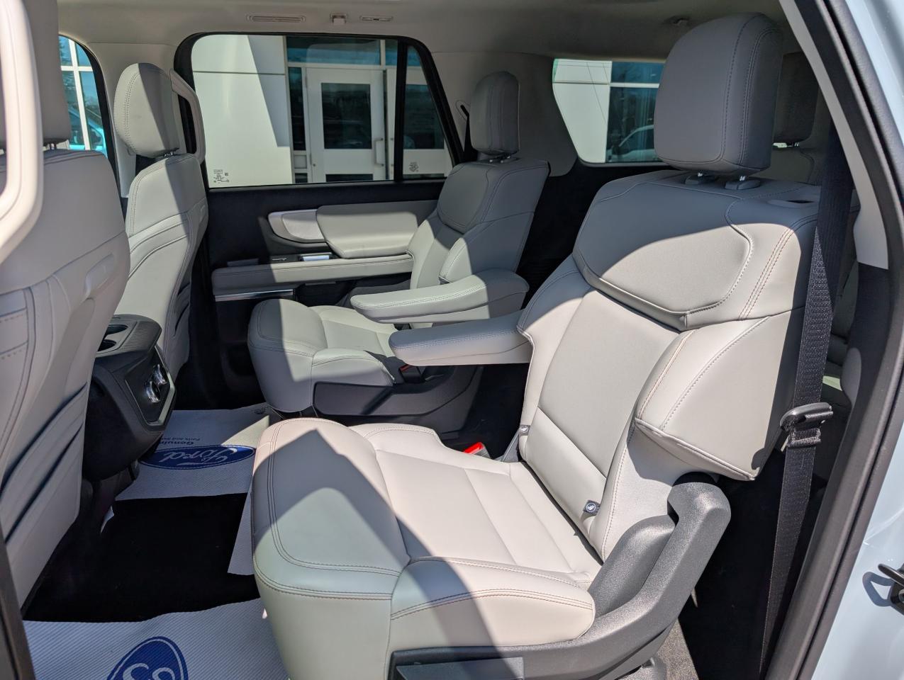 2025 Ford Expedition ACTIVE MAX Photo5