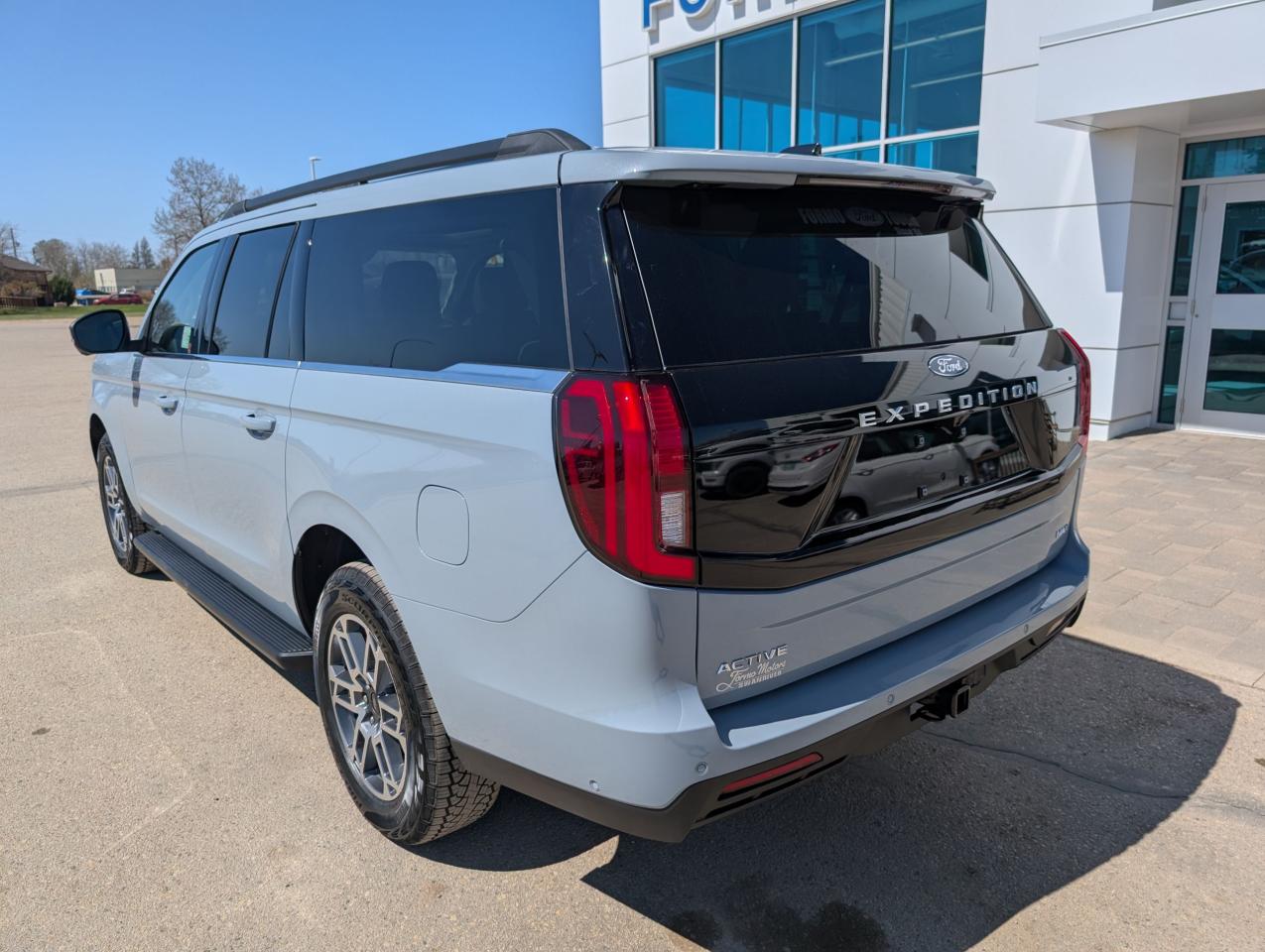 2025 Ford Expedition ACTIVE MAX Photo5