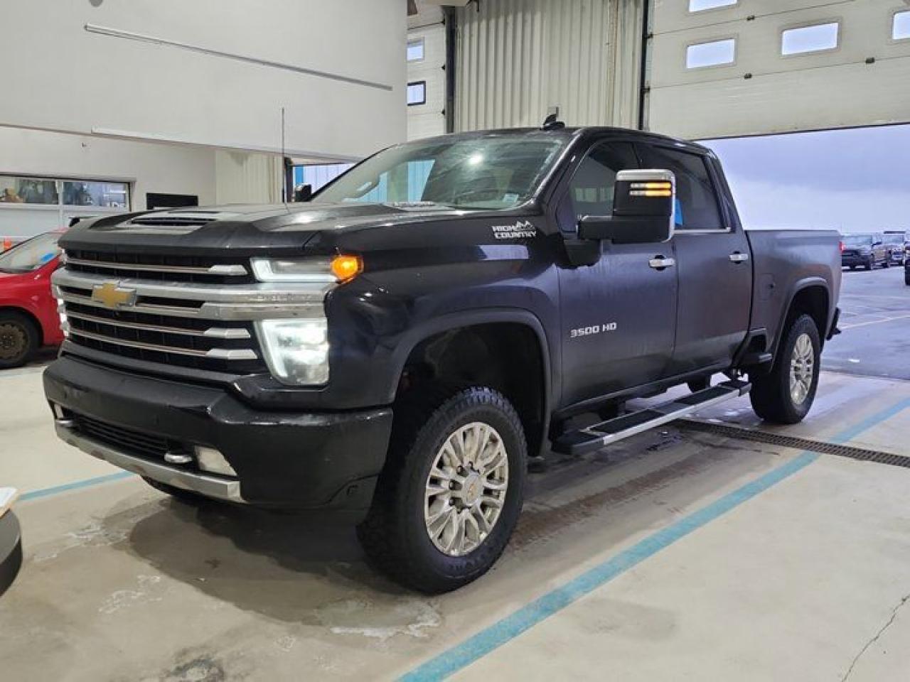 Used 2022 Chevrolet Silverado 3500HD High Country Crew 4X4 | 6.6L Diesel | Z71 | Leather | Sunroof | Nav | Multi-Flex Tailgate and more! for sale in Guelph, ON