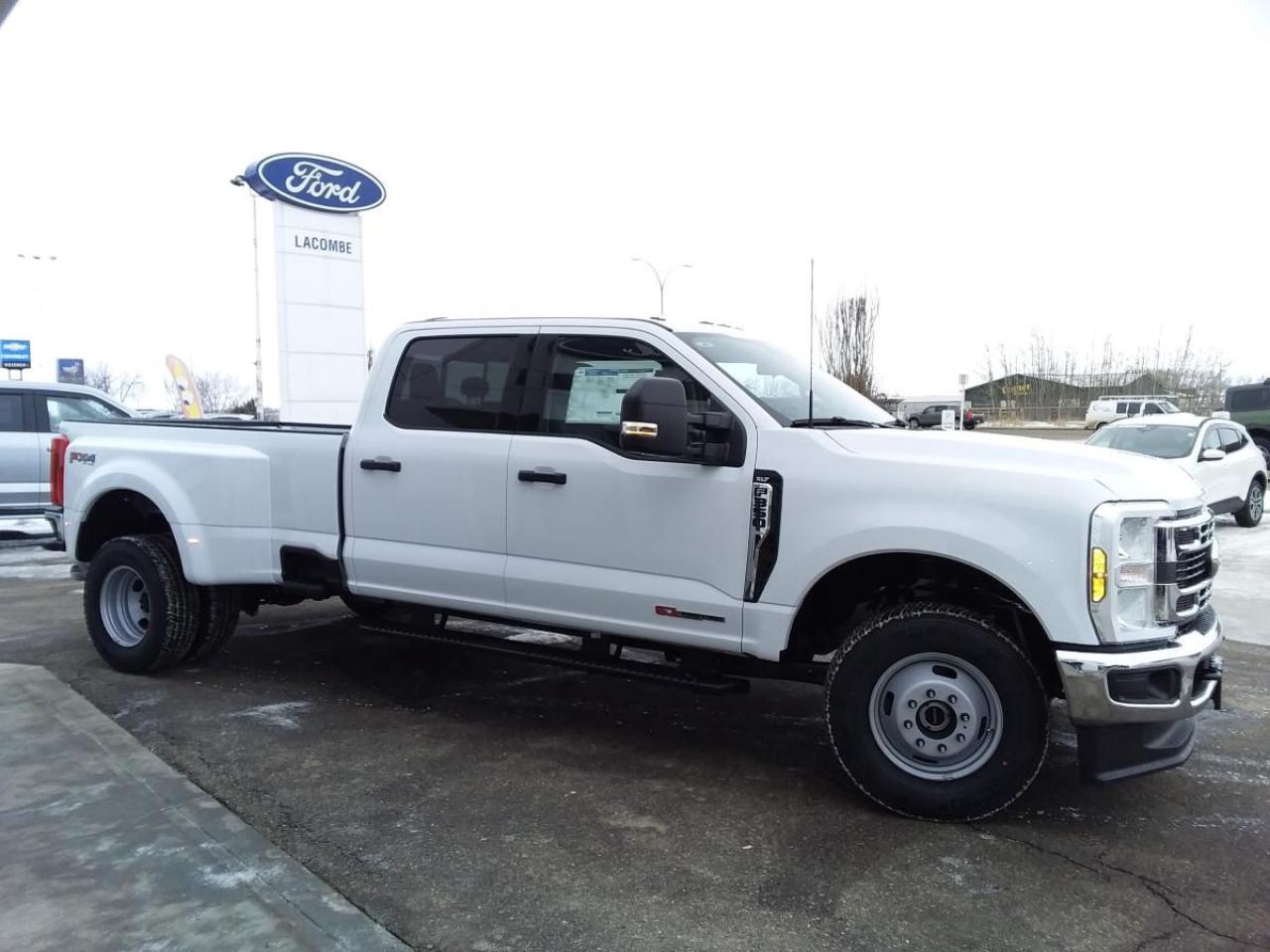 New 2025 Ford F-350 Super Duty DRW XLT for sale in Lacombe, AB