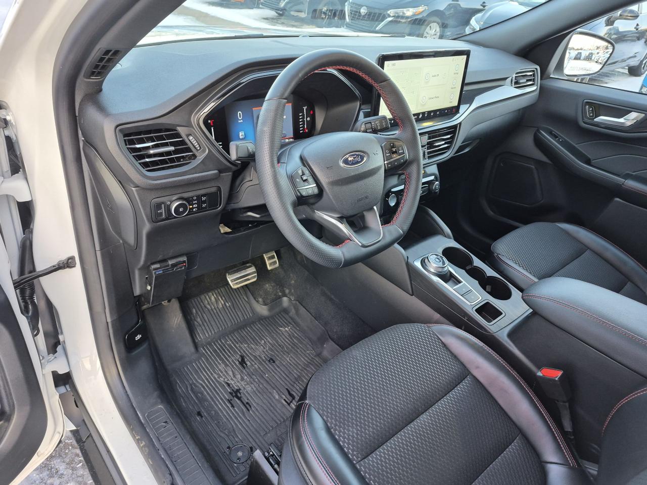 2024 Ford Escape ST LINE SELECT AWD TOW PKG - PANORAMIC SUNROOF Photo6
