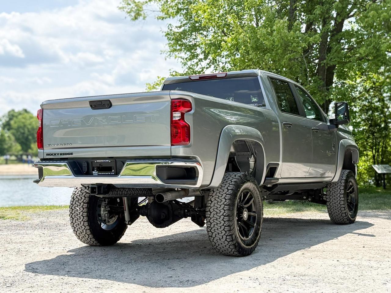 2025 Chevrolet Silverado 3500HD Work Truck ROCKY RIDGE PACKAGE - 6.6L V8 WORK TRUCK WITH REMOTE ENTRY, HITCH GUIDANCE WITH HITCH VIEW, INTELLIBEAM, HD REAR VISION CAMERA Photo