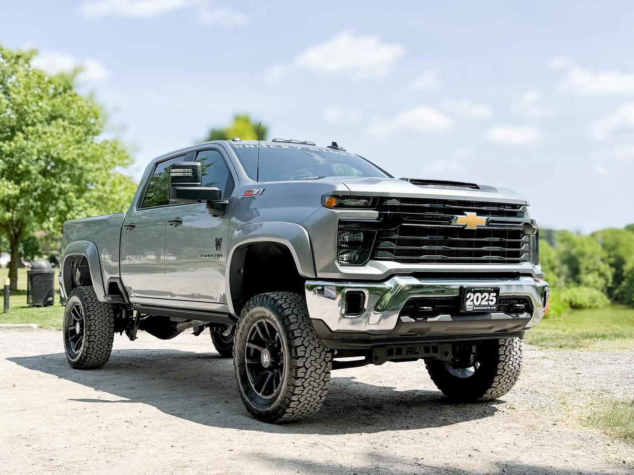 2025 Chevrolet Silverado 3500HD Work Truck ROCKY RIDGE PACKAGE - 6.6L V8 WORK TRUCK WITH REMOTE ENTRY, HITCH GUIDANCE WITH HITCH VIEW, INTELLIBEAM, HD REAR VISION CAMERA Photo